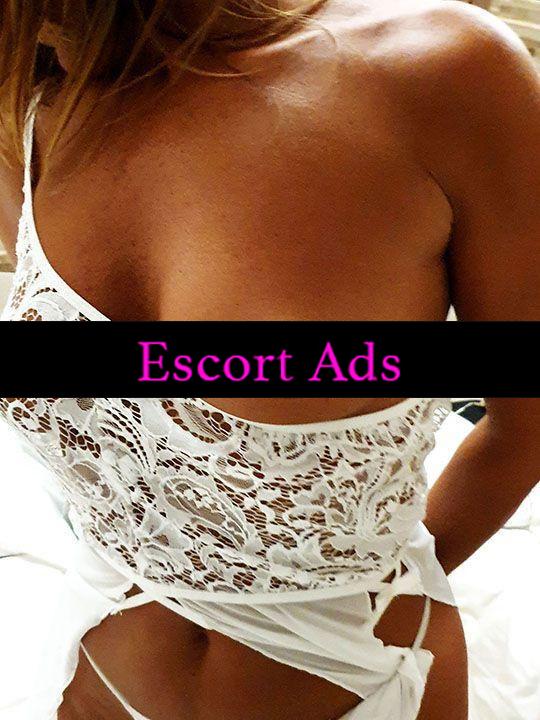 Annuncio Escort Ads - LUCCA CHIARA NOVITÀ ITALIANA DOLCE E SENSUALE BOMBA SUPER SEXY DISPONIBILE PER TE SOLO POCHI GIORNI ANCHE CON AMICA INTIMA TRIANGOLO AMOROSO SPETTACOL