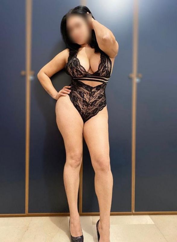 Annuncio Escort Ads - Appena Arrivata Giovane Mora tutta naturale sexy. Bravissima Porca e dolce. Preliminari Da infarto, 69 ,massaggi erotici, prostatico Corpo a corpo,ec