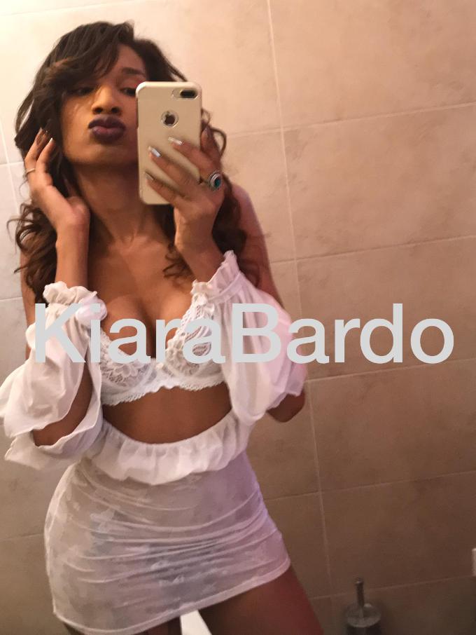 Annuncio Escort Ads - ????SUPER TRANS????KiARA BARDO CORPO DA DONNA cazzo DA PAURA Culo da sverginare????Bacio passionale