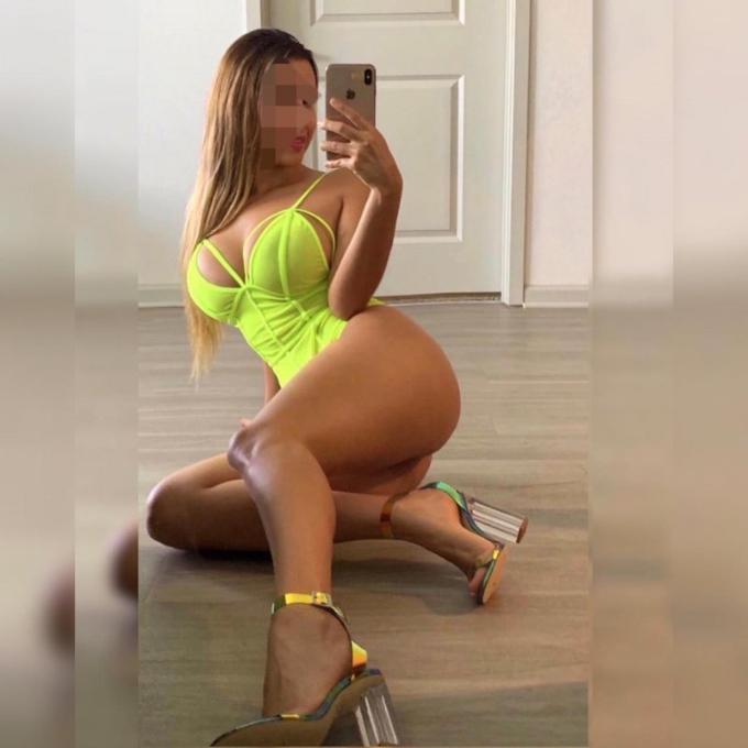 Annuncio Escort Ads - CRISTINA VERA MAIALONA VOGLIOSA DI ASSAGGIARE LA FAMOSA CREMA PASTICCERA ITALIANA