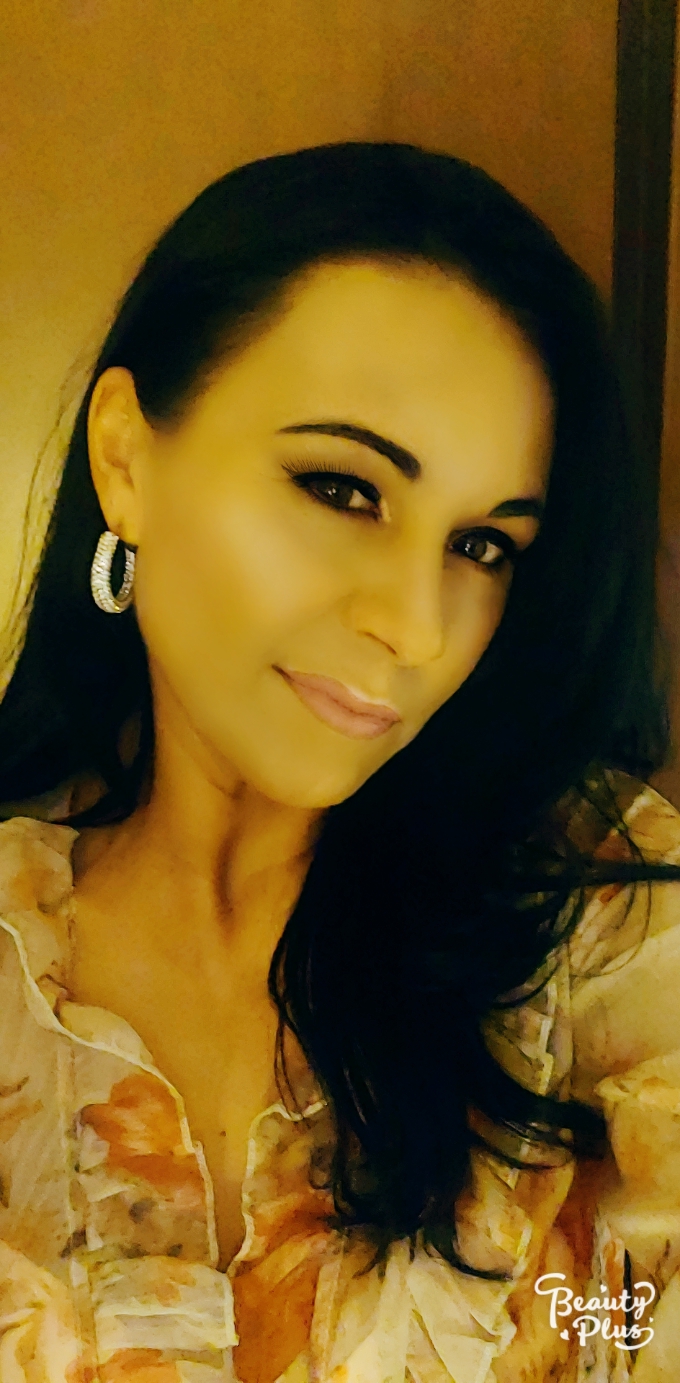 Annuncio Escort Ads -                 CIAOOO BELLA MORA DOLCE E SENSUALE                     PRIMA VOLTA A BIELLA