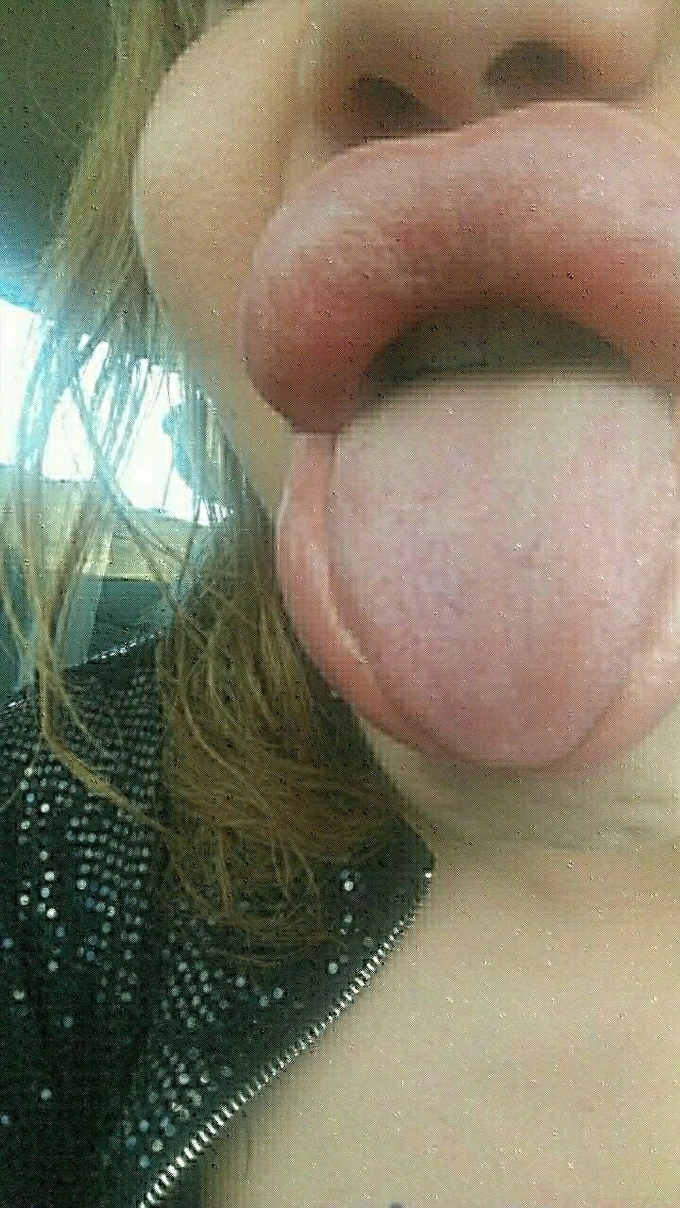 Annuncio Escort Ads - bocca grossa per te italiana  trans gressione vedi foto