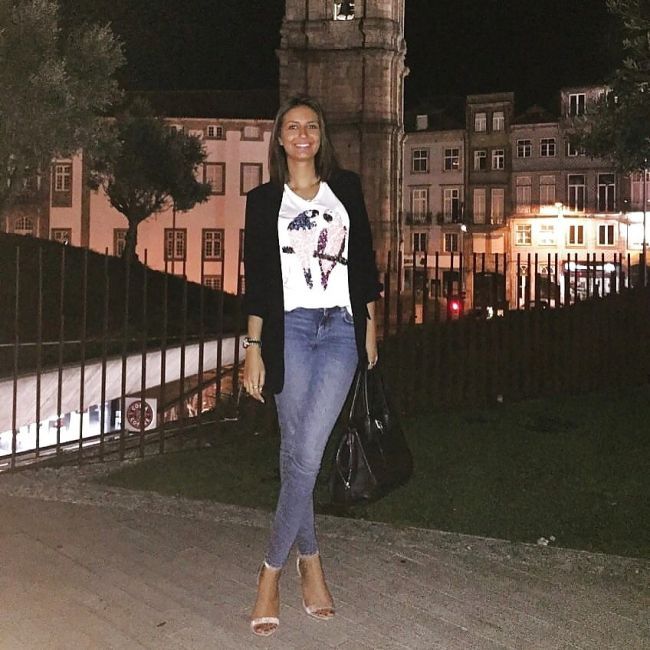 Annuncio Escort Ads - AFFASCINANTE, ITALIANA. fantastico lato B. completissima