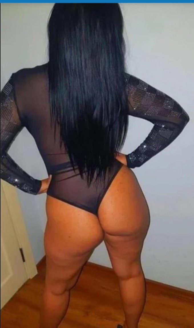 Annuncio Escort Ads - bella Elis tutta da gustare tentazione da non perdere per momenti di intensa passione affascinante sexy e dolce.
