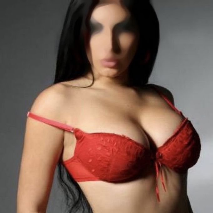 Annuncio Escort Ads - PALERMO MAI VISTA SARDA MAESTRA DEI BOKKINI AL NATURALE ARRIVATA TROIA,,COMPLETA_69 CON DITINO NEL CULO.GOLOSA,TROIETTA VOGLIOSA DI NETTARE