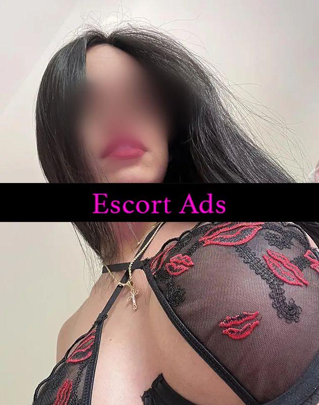 Annuncio Escort Ads - 100% AUTENTICA (RENDE) =๐ฅ = Massaggiatrice EROTICA _(Foto 100% Reali)__๐ฆ Lucia __ REGINA del POMPINO a BOCCA STRETTA__ Finale FELICE !!