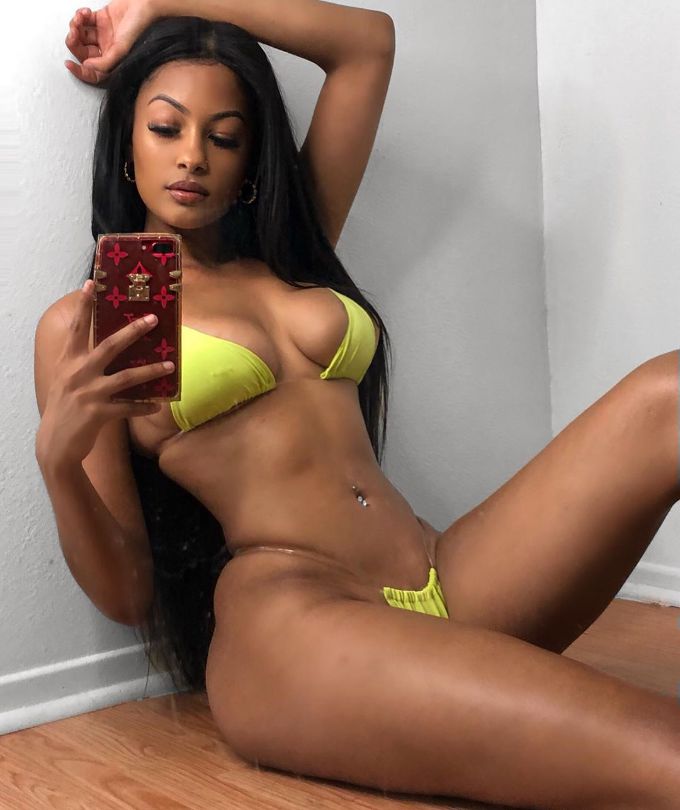 Annuncio Escort Ads -     1 VOLTA IN CITTA TATIANA        PIU BELLA DAL VIVO    PIOGGIA DORATA CON LA LINGUA MASAGGIO EROTICO E PROSTATICO