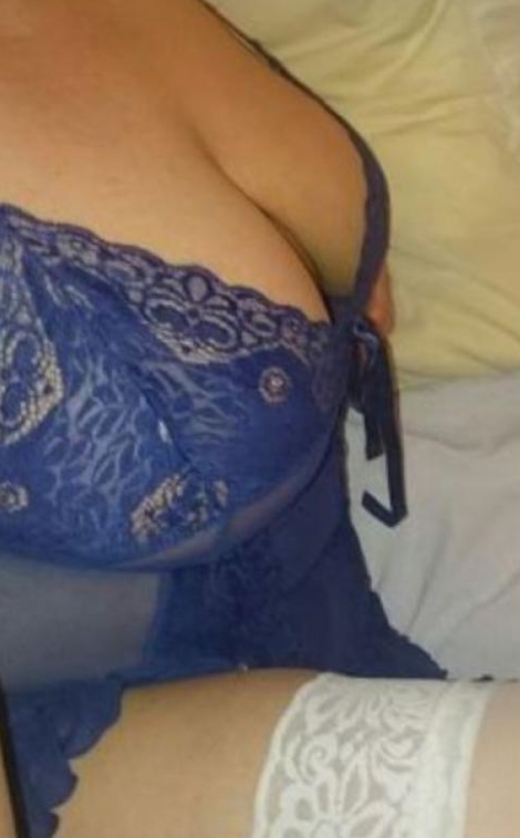 Annuncio Escort Ads - STUPENDA MILF SEMPRE ECCITATA MI PIACE SUCCHIARLO AL NATURALE