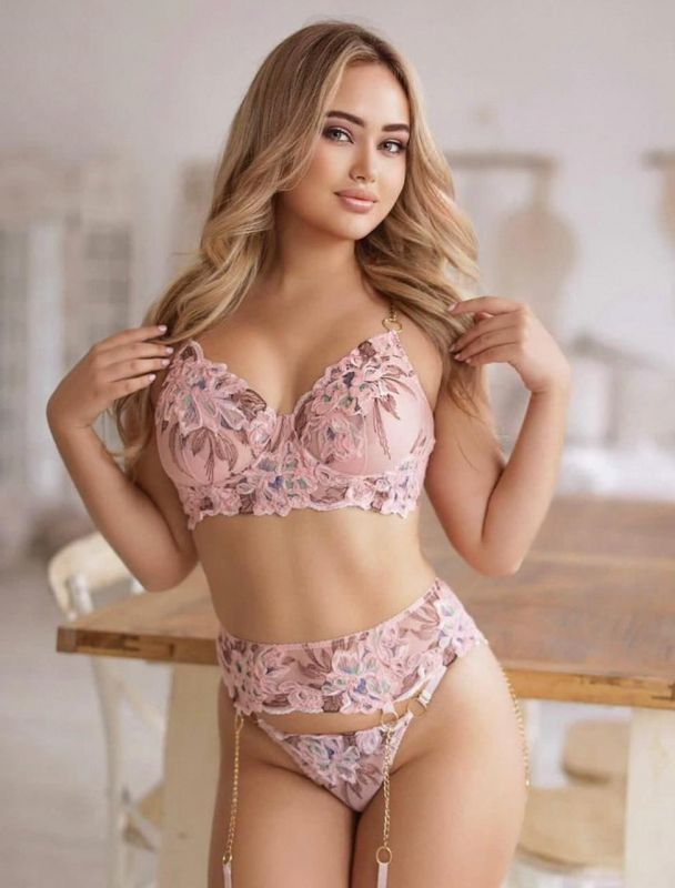 Annuncio Escort Ads - INGA  bellissima ragazza 23enne... bellissima appena arrivata a IMOLA!!!!!! fantastica e caldissima supersexy!!!