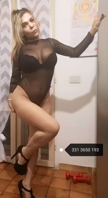 Annuncio Escort Ads - (LIDO DELLE NAZIONI)UNA VERA BOMBA Di PASSIONE MERAVIGLIOSA AMANTE DEL PIACERE MOLTO RAFFINATA IL TUO GODIMENTO � LA MIA ECCITAZIONE