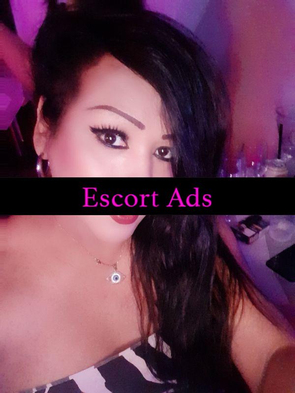 Annuncio Escort Ads - POCHAONTAS INSTANCABILE PORCA APPENA ARRIVATA IN CITTÀ PRIMA VOLTA😋24 SU 24 POMPINO AL NATURALE ATT E PASS UNA VERA TROIA
