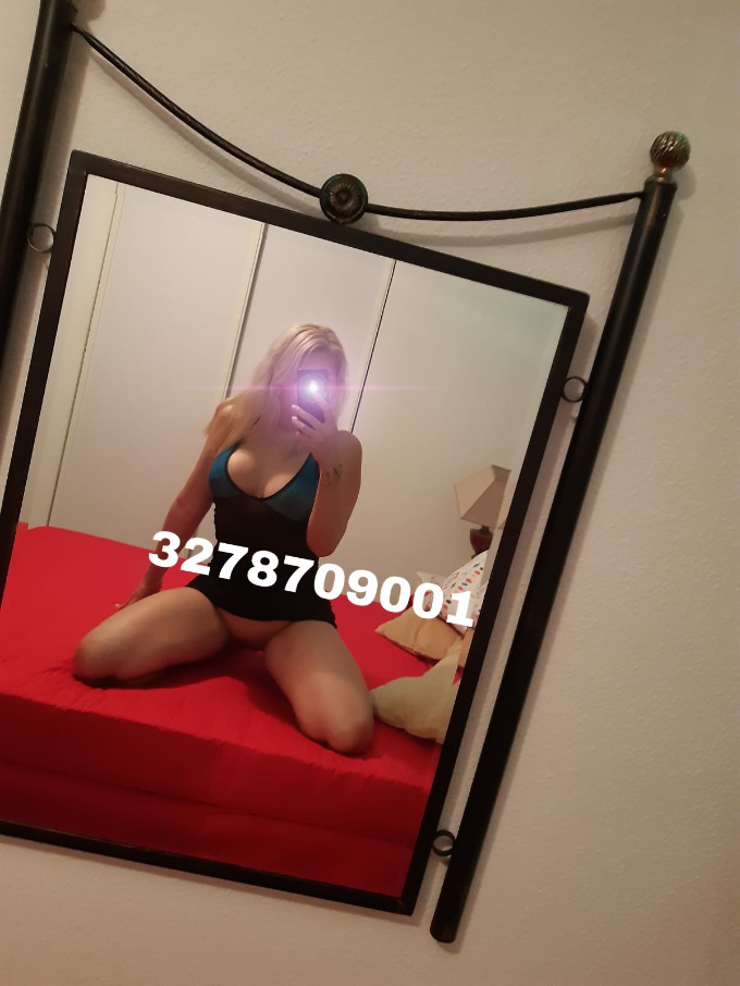 Annuncio Escort Ads - SAMANTHA = NUOVISSIMA  PAZIENTISSIMA = Orale CALIENTE, 69, SCOPAMI A PECORA, AMANTE DEI TRE CANALI (VERA POMPINARA ) * SEXY