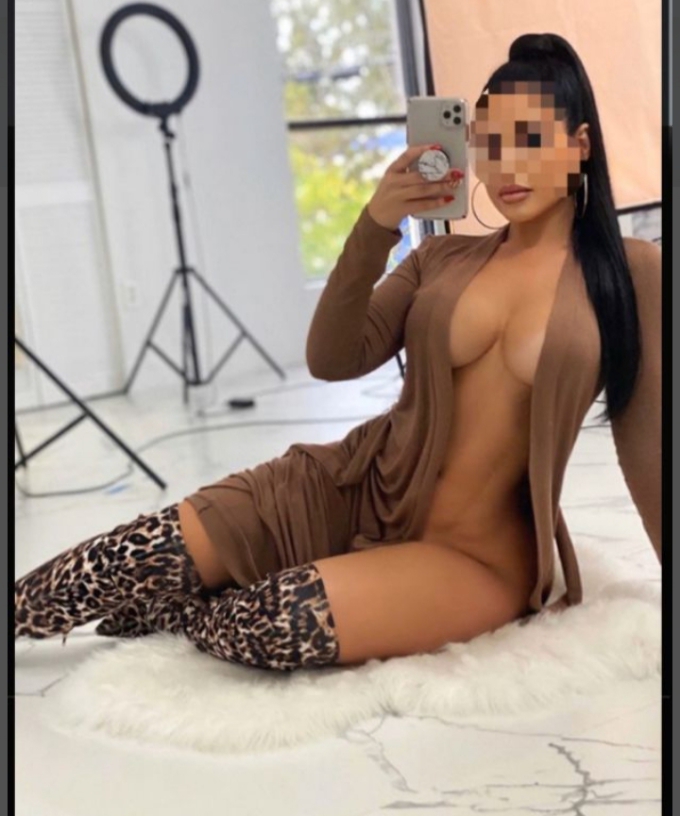 Annuncio Escort Ads - NEW ARRIVO BELLISSIMA BAMBOLINA= COMPLETA PRELIMINARI DA URLO GOLA PROFONDA (MASSAGGI EROTICI)