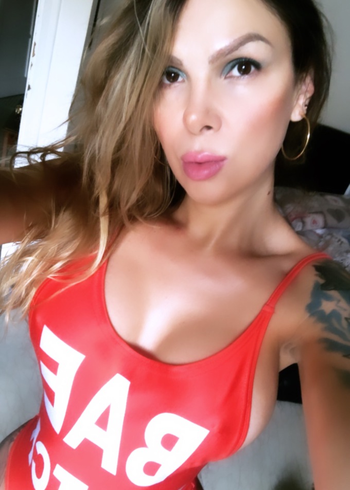 Annuncio Escort Ads - New ... trans super arrapante... carica di latte caldo per te regina del sesso e una vera maestra del 69