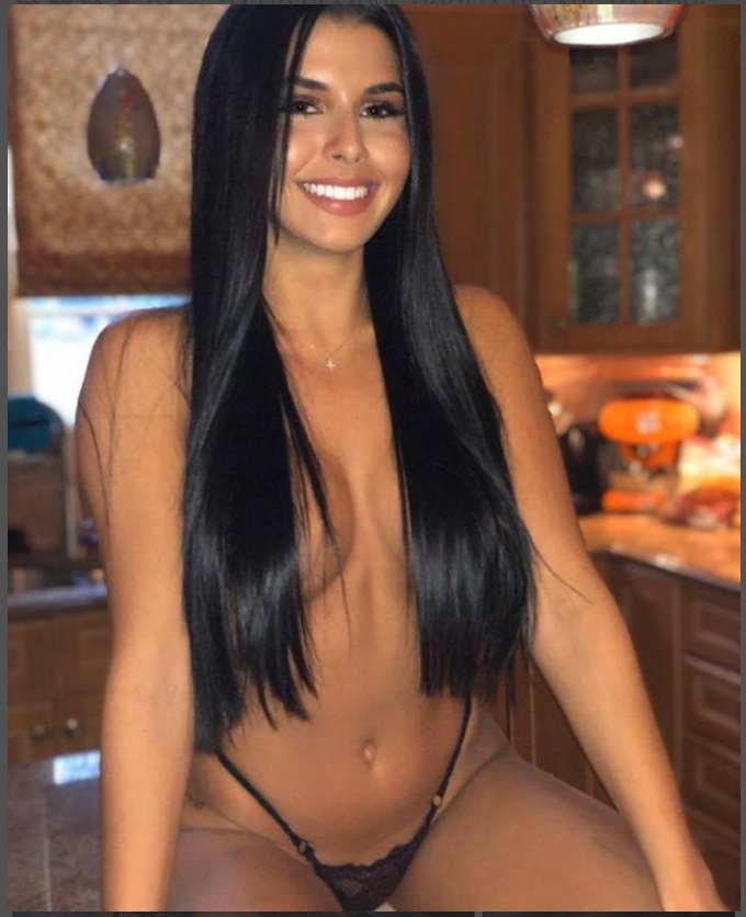 Annuncio Escort Ads - PRIMISSIMA VOLTA SAMANTA *      % ... FIGA SUCCOSA DA LECCARE - 69 E POMPINO NATURALE LATO B 