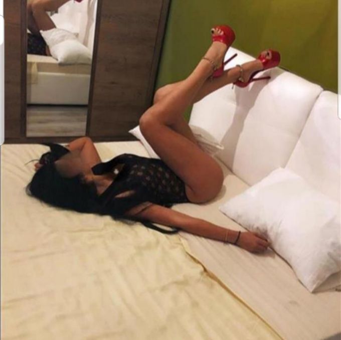 Annuncio Escort Ads - NUOVISSIMA 1 VOLTA     LORA      Sensualissima ragazza! Sono paziente, gentile e con tanta voglia di giocare con te     