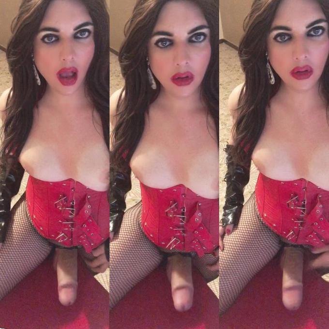 Annuncio Escort Ads - ????????SAFADA TRANSEX ALLATATRICE MUNGITRICE AGGRAPA SULLE MIE COSCE E MUNGIMI FINO A SENTIRE MIO SPRUZZO DENSO