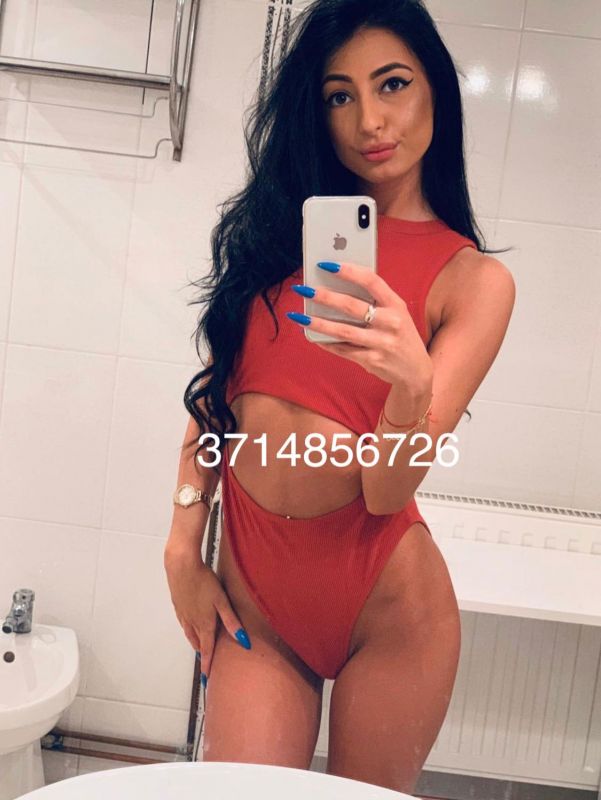 Annuncio Escort Ads - NEW NEW ATTENZIONE GRAN PEZZO DI GNOCCA MI BAGNO TUTTA QUANDO ME LA LECCHI (PRELIMINARI DA URLO)