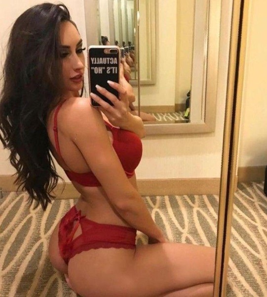 Annuncio Escort Ads - NEW! APPENA ARRIVATA! LAURA LA PIU GRANDE P0RCONA_P0MPINO AL NATURALE CON SB0RRA IN B0CCA.. SONO UNA VERA P0RCELLINA!