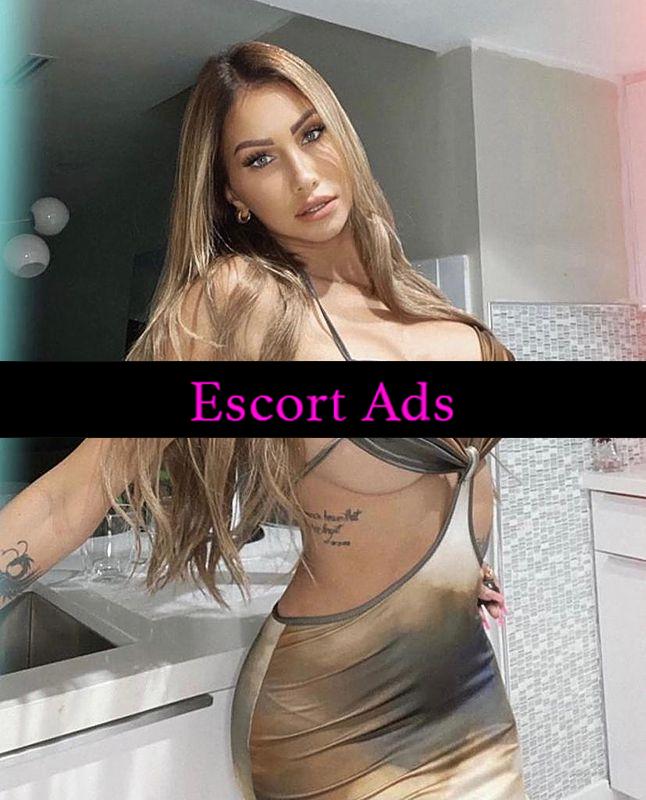 Annuncio Escort Ads - Rich colocha offre un servizio di prima classe con un trattamento di coppia che do baci appassionati, con pose e movimenti ricchi