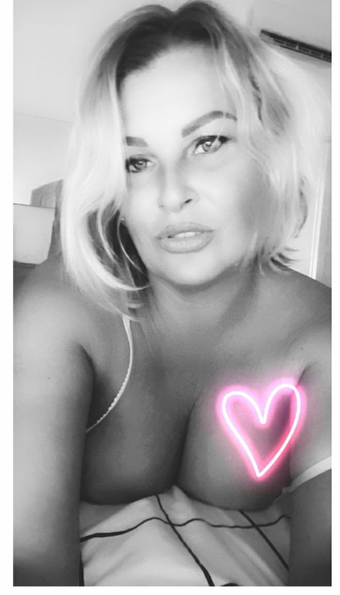 Annuncio Escort Ads - Prima volta in cita!!!!Martina Donna Classe Elegante Molto Raffinata Per Uomeni Di Classe Ed Elegante