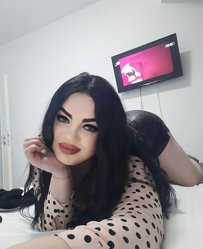 Annuncio Escort Ads - Novita in citta  CIVITANOVA dolce e raffinata...sexy... elegante nei modi, molto passionale